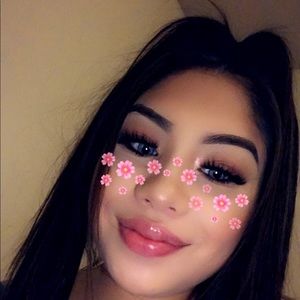 Meet your Posher, Esmeralda